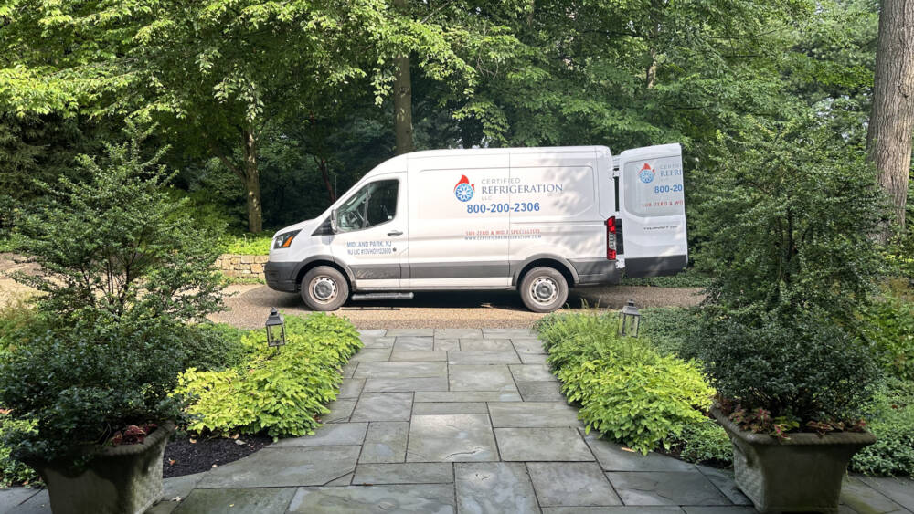 Certified refrigeration sub zero wolf parts truck